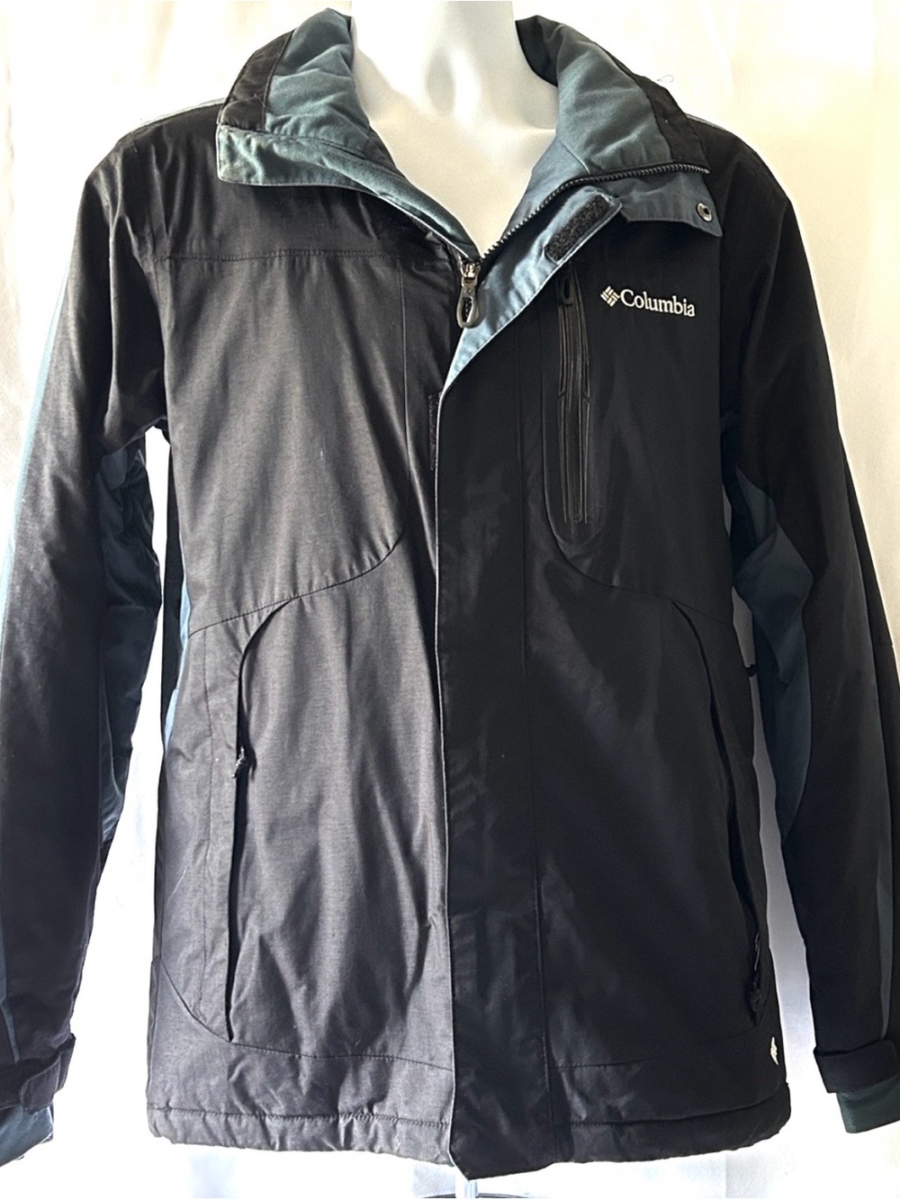 Columbia Men’s Size Small Black Insulated OMNI-Tech Ski SnowboardJacket